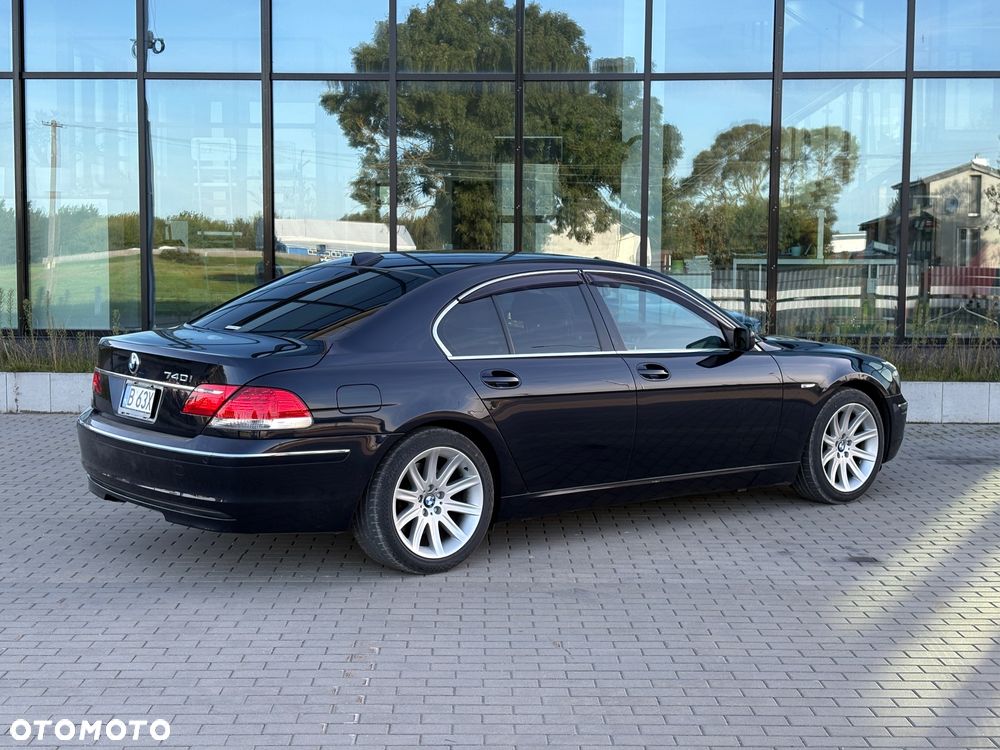 BMW Seria 7 740i - 6