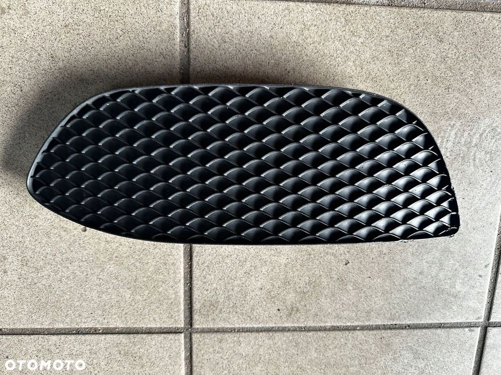 KRATKA ZDERZAKA LEWY PRZÓD LEWA PRZEDNIA MERCEDES C-KLASA W205 A2058850723 - 1