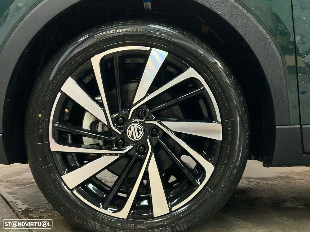 MG ZS - 25