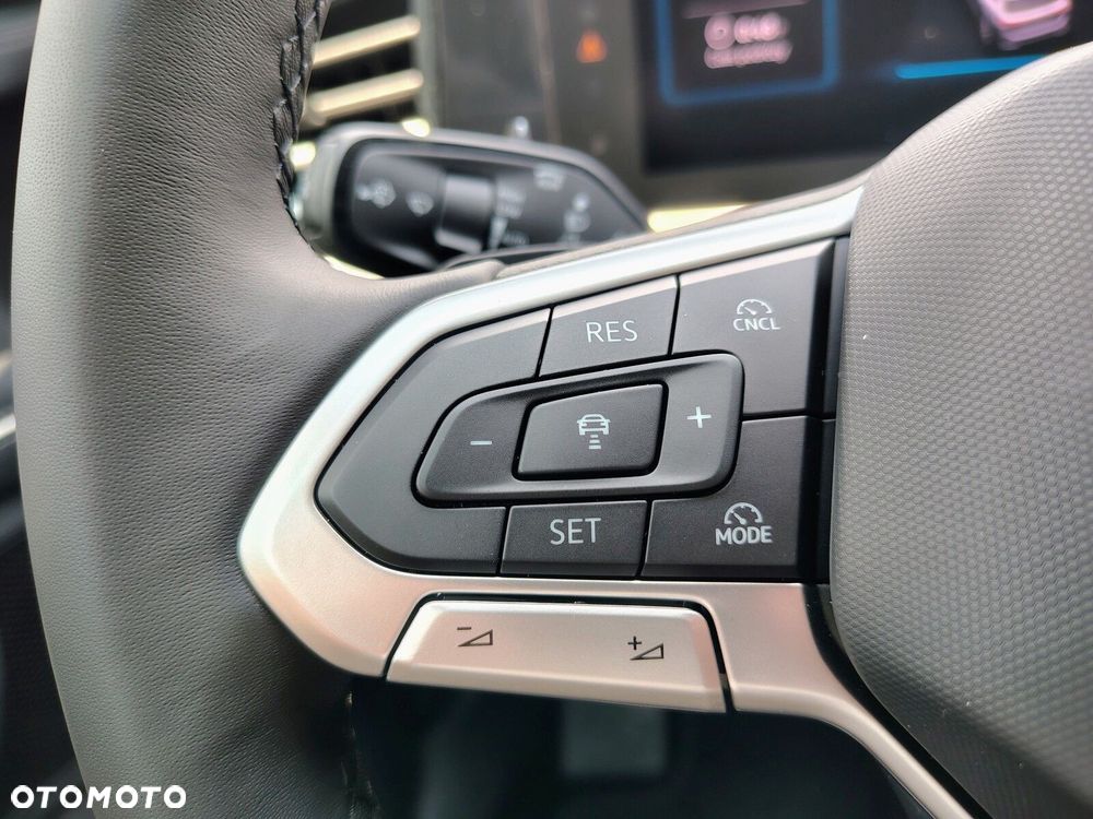 Volkswagen Passat - 15