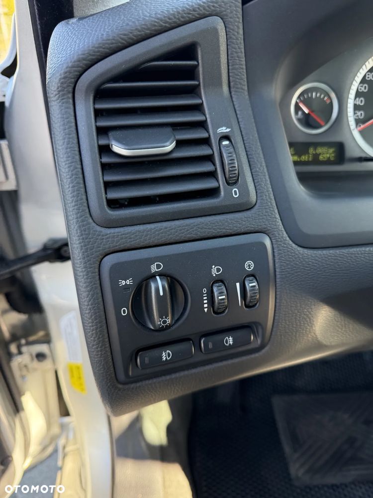 Volvo S60 2.5T Momentum - 15