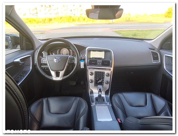 Volvo XC 60 - 30