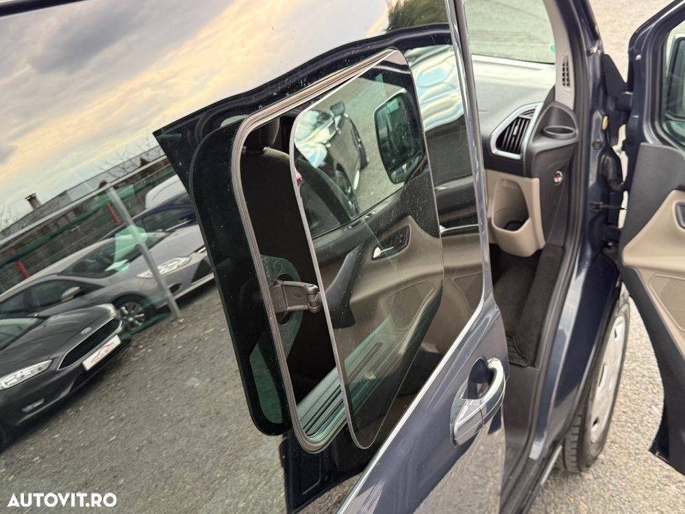 Ford Tourneo Custom - 10