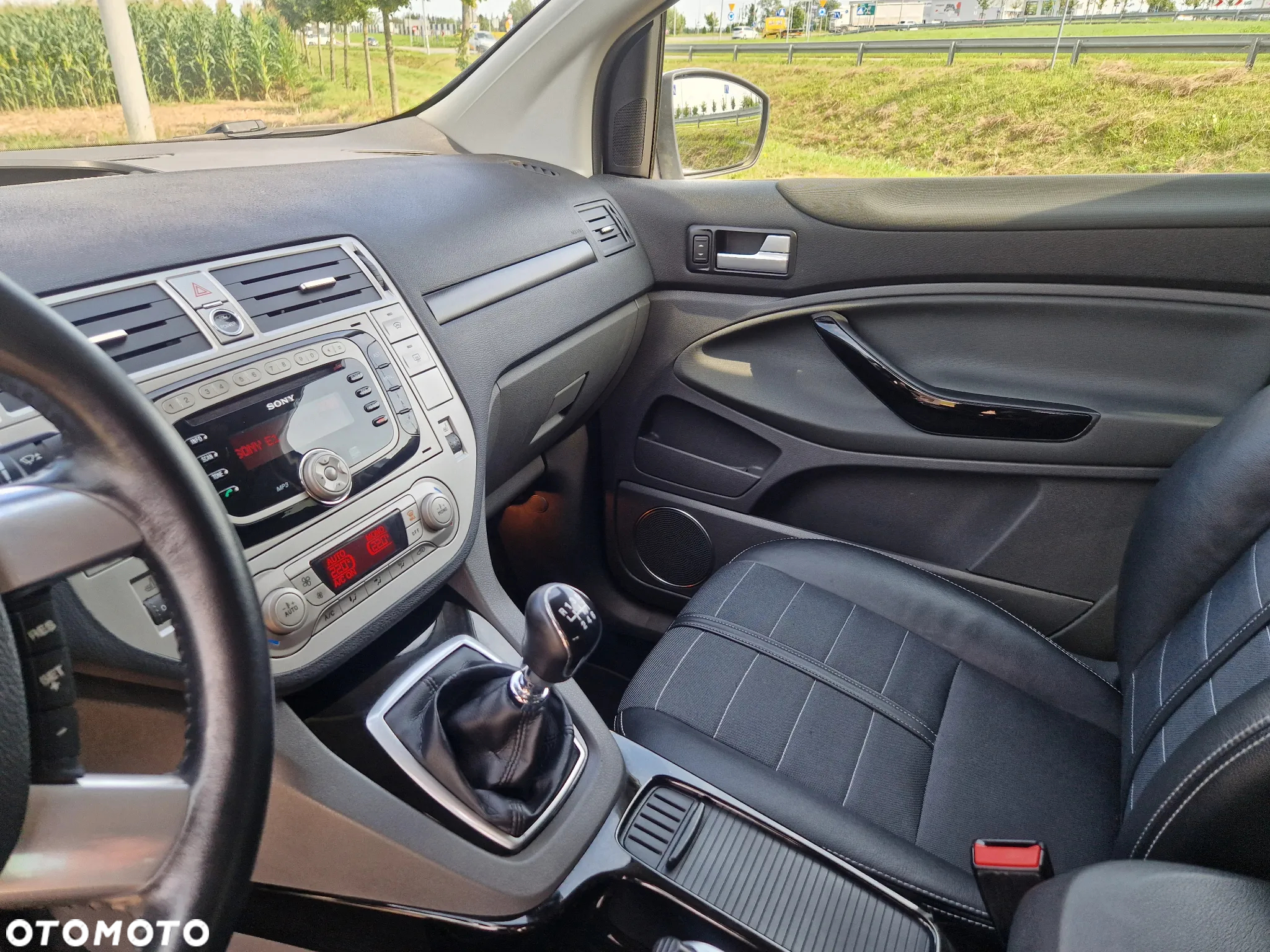 Ford Kuga 2.0 TDCi Titanium S - 27