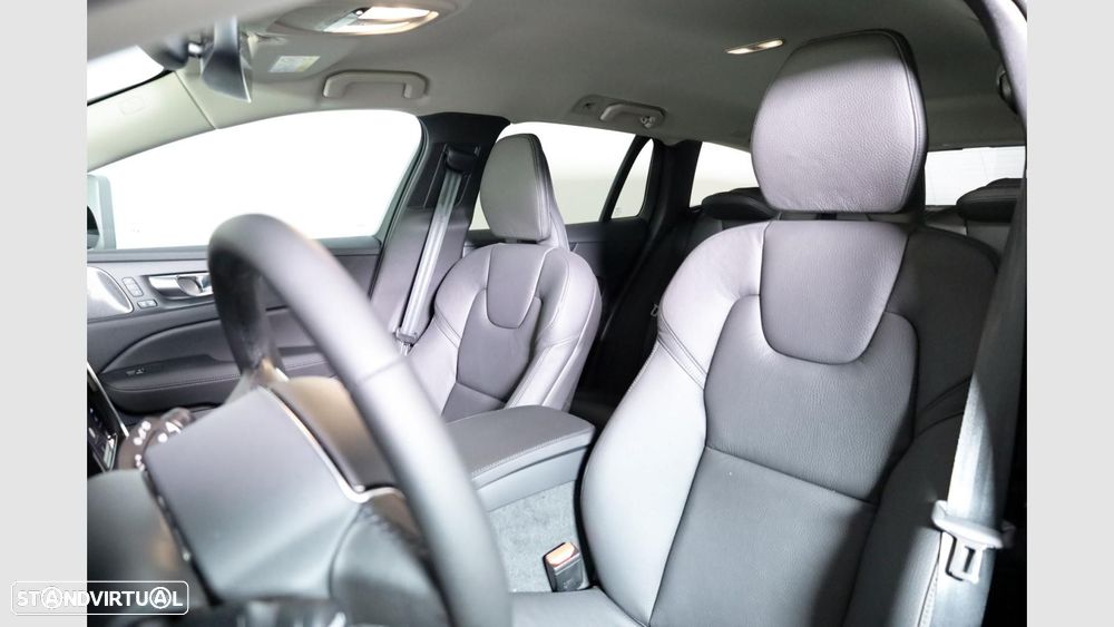 Volvo V60 2.0 T6 AWD TE Plus Dark - 18