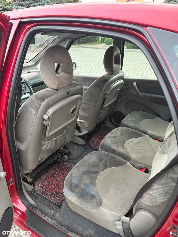 Citroën Xsara Picasso 1.6 - 12