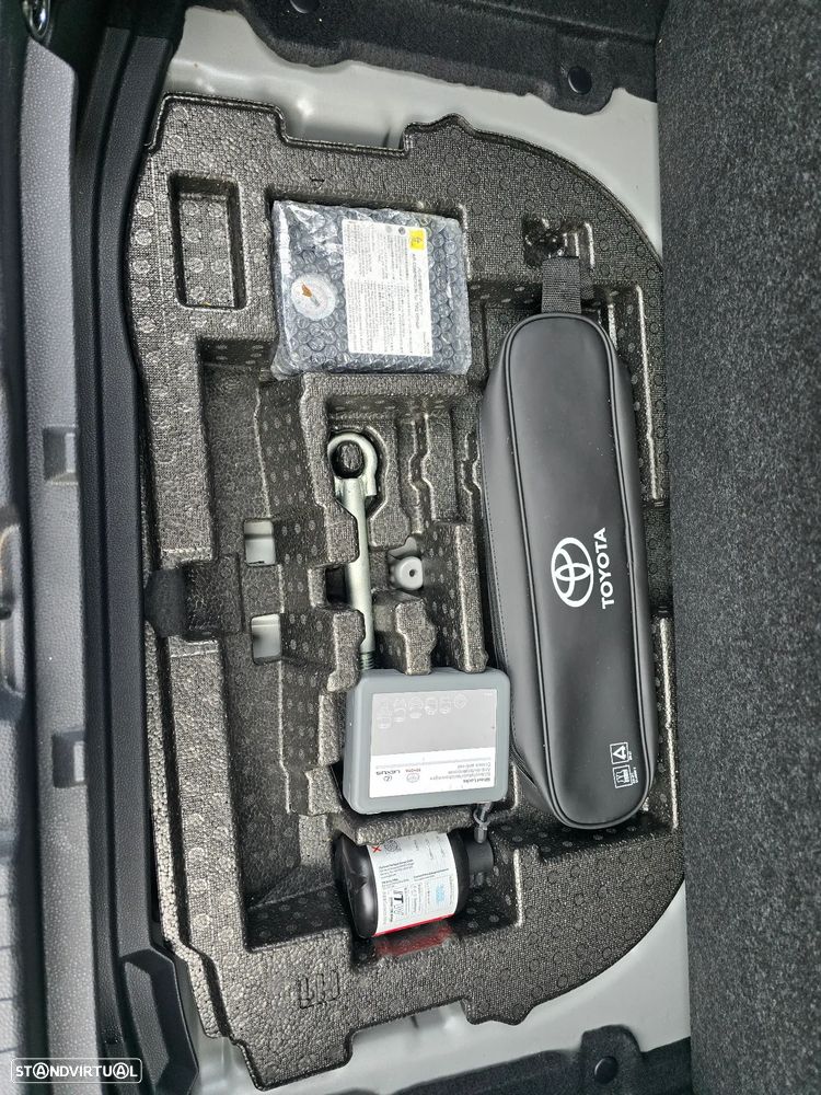 Toyota Corolla 1.8 Hybrid GR-Sport - 13