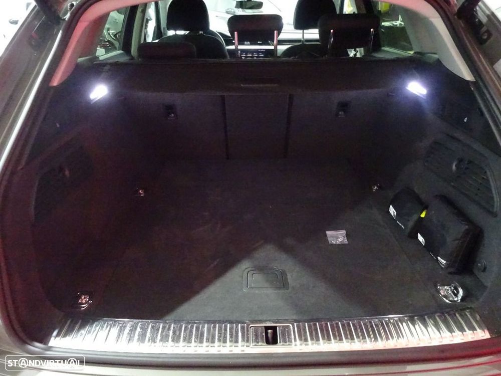 Audi Q8 e-Tron 55 quattro Advanced - 34