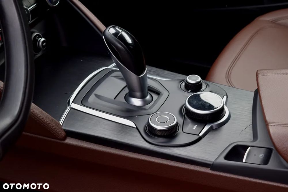 Alfa Romeo Stelvio 2.0 Turbo Super Q4 - 25