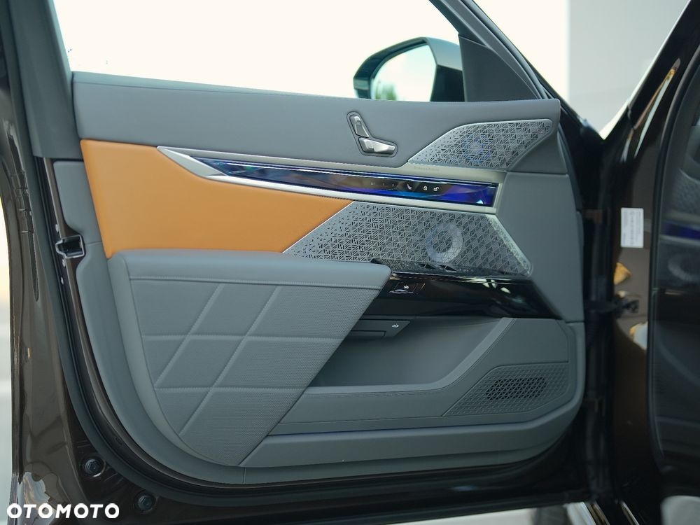 BMW Seria 7 - 25