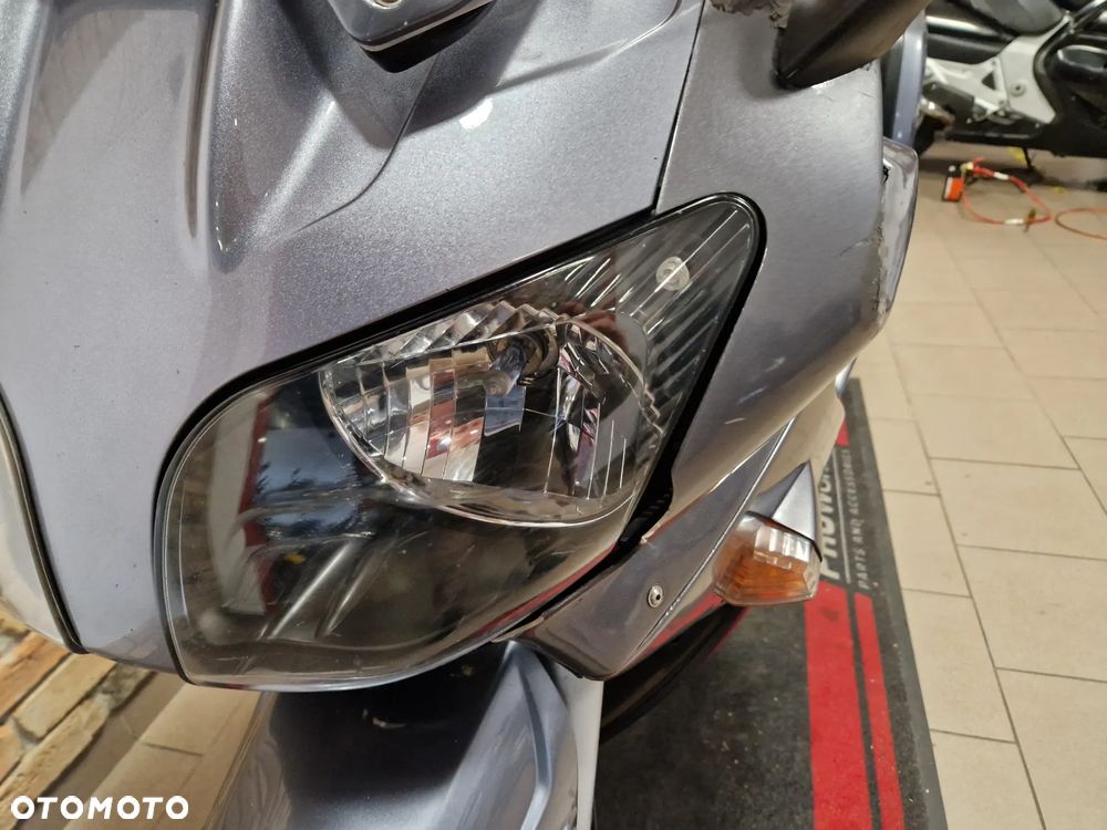 Yamaha FJR - 19