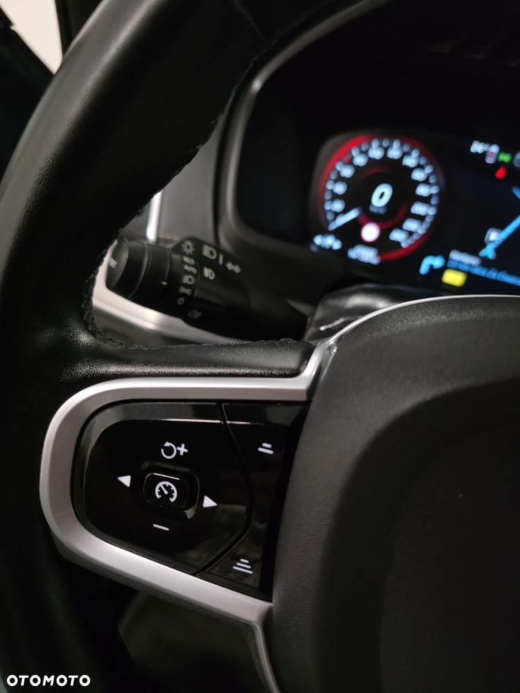 Volvo XC 90 D5 AWD R-Design - 22