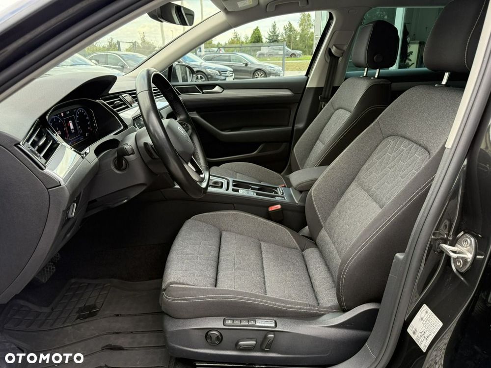 Volkswagen Passat Variant 2.0 TDI EVO Business DSG - 11