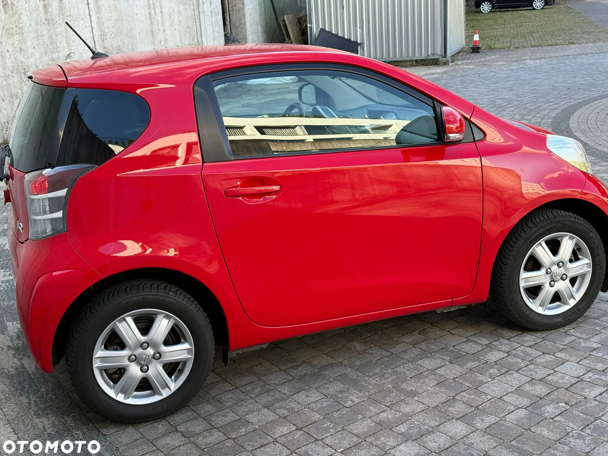 Toyota iQ 1.0 - 6
