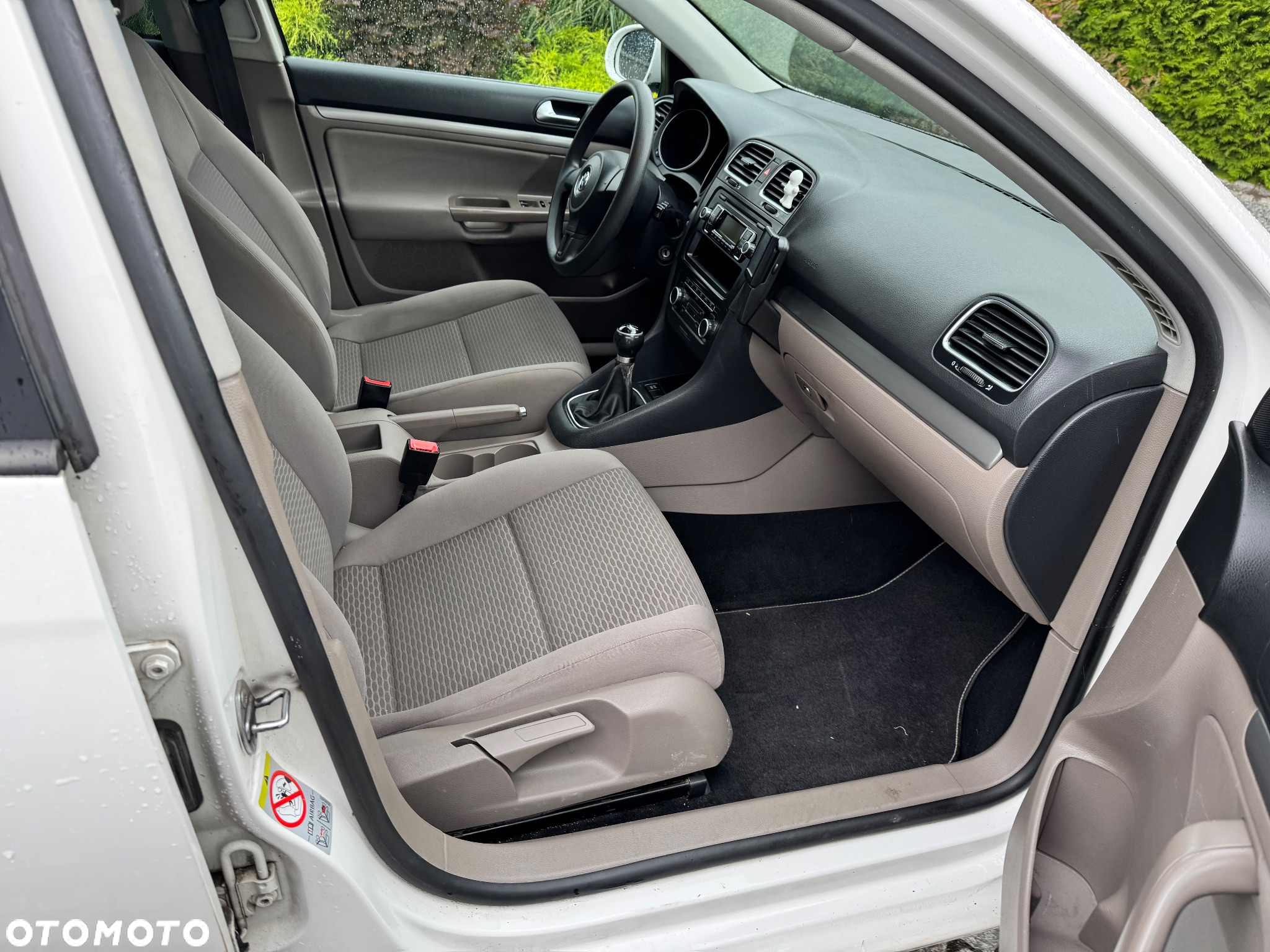 Volkswagen Golf - 24