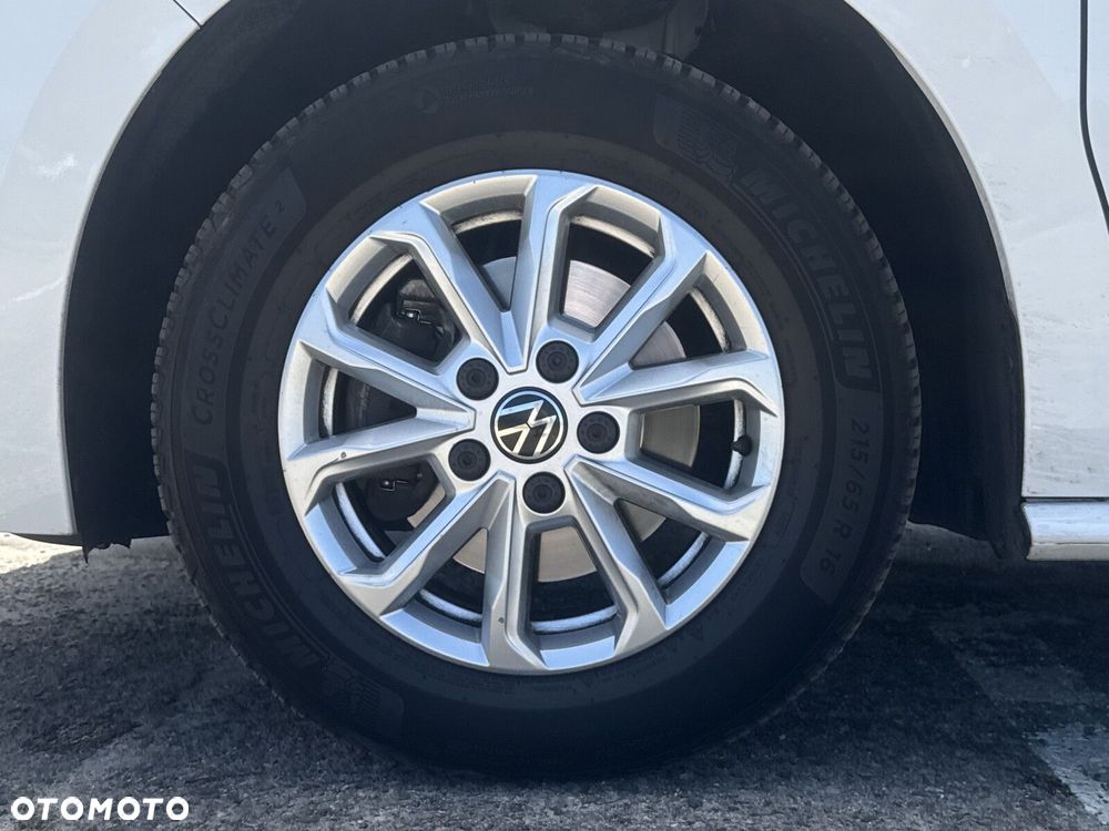 Volkswagen Multivan - 32