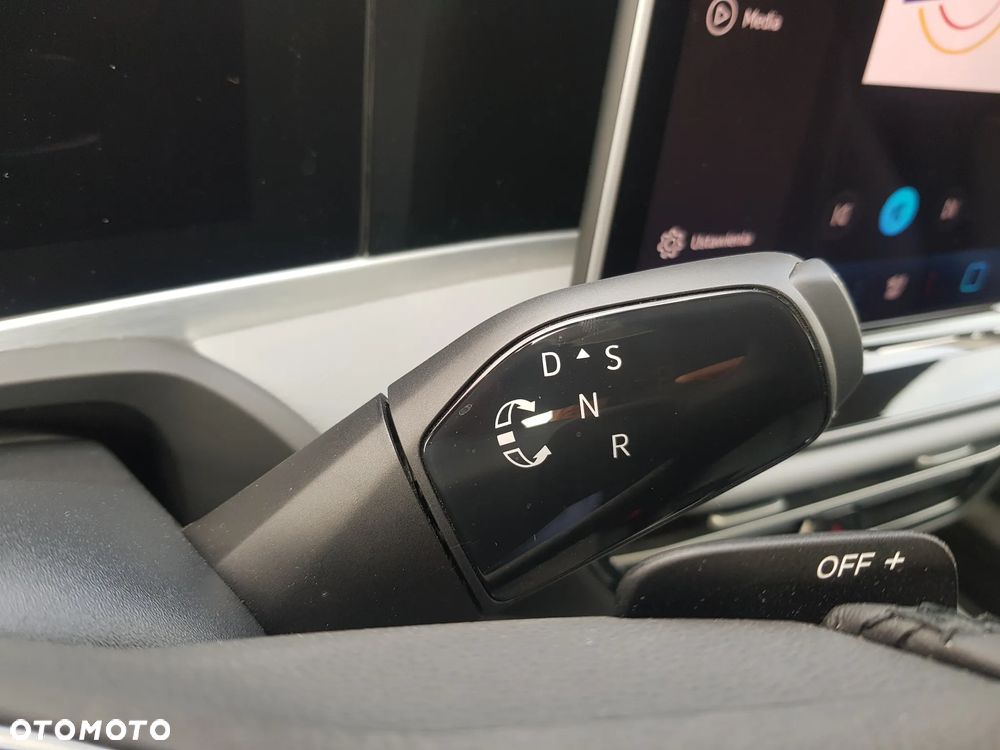 Volkswagen Passat - 16