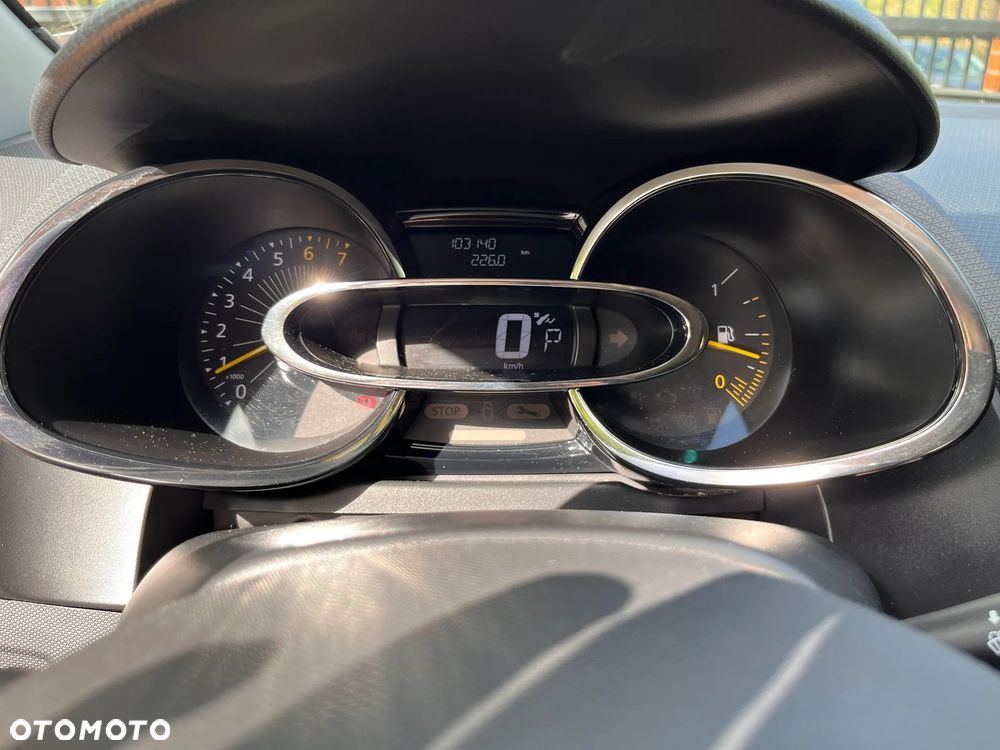 Renault Clio 1.2 TCe Zen EDC - 11