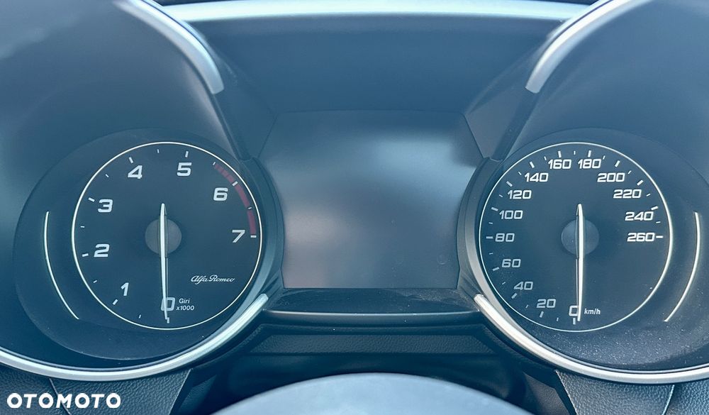 Alfa Romeo Giulia 2.0 Turbo - 22