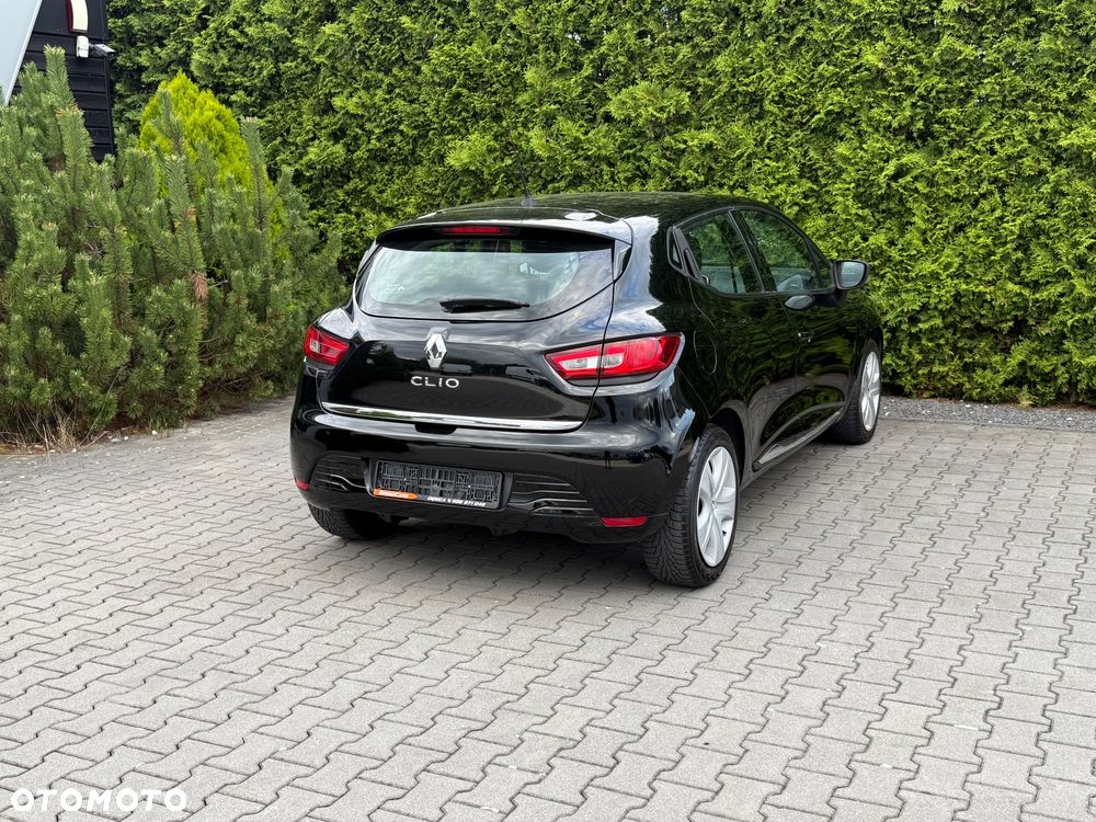 Renault Clio 1.2 16V 75 Expression - 2