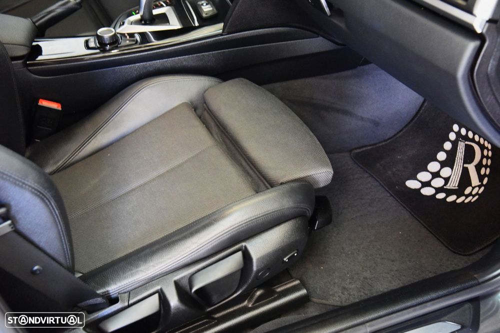 BMW 330 - 29