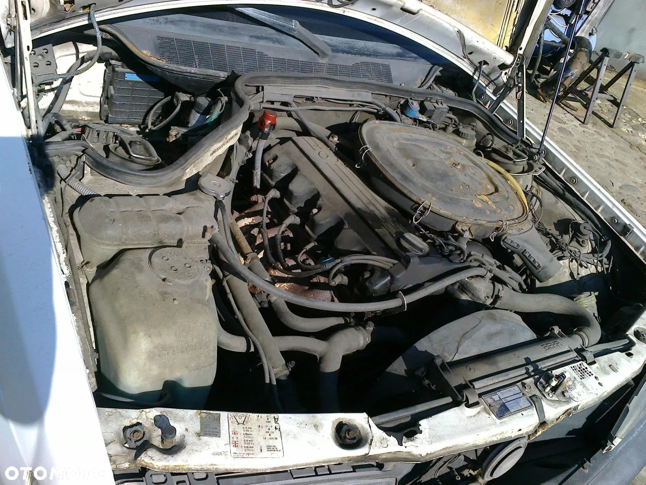 MERCEDES W201 190 W124 2,3 Skrzynia automat Zawieszenie Szyby Drzwi Koła Tapicerka Listwy Lampy - 9