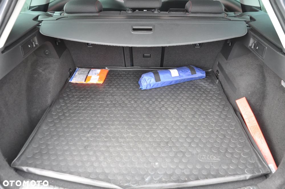 Seat Leon Sportstourer 2.0 TDI DPF DSG FR - 30