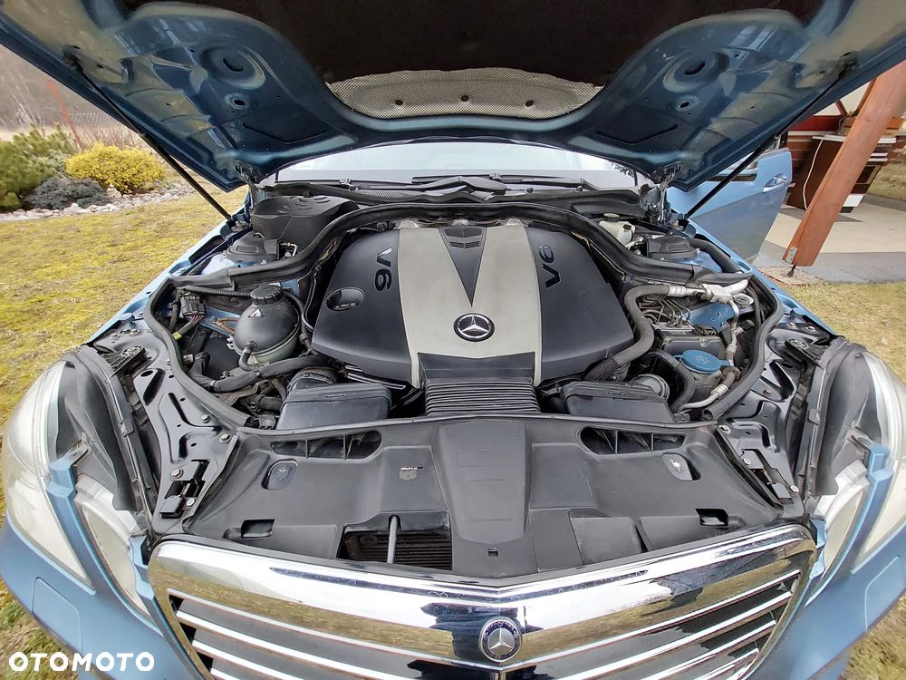 Mercedes-Benz Klasa E 350 CDI DPF 4Matic BlueEFFICIENCY 7G-TRONIC - 35