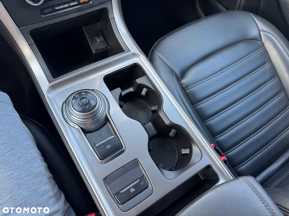 Ford Edge - 4