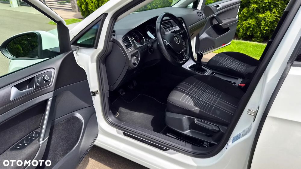 Volkswagen Golf 1.2 TSI BlueMotion Technology Lounge - 21