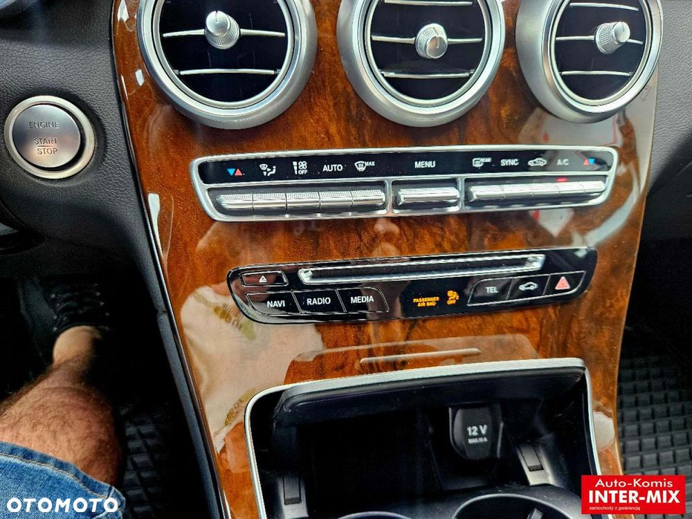 Mercedes-Benz GLC - 21