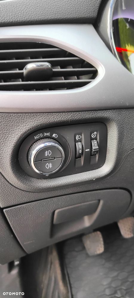 Opel Astra IV 1.6 CDTI Cosmo - 23