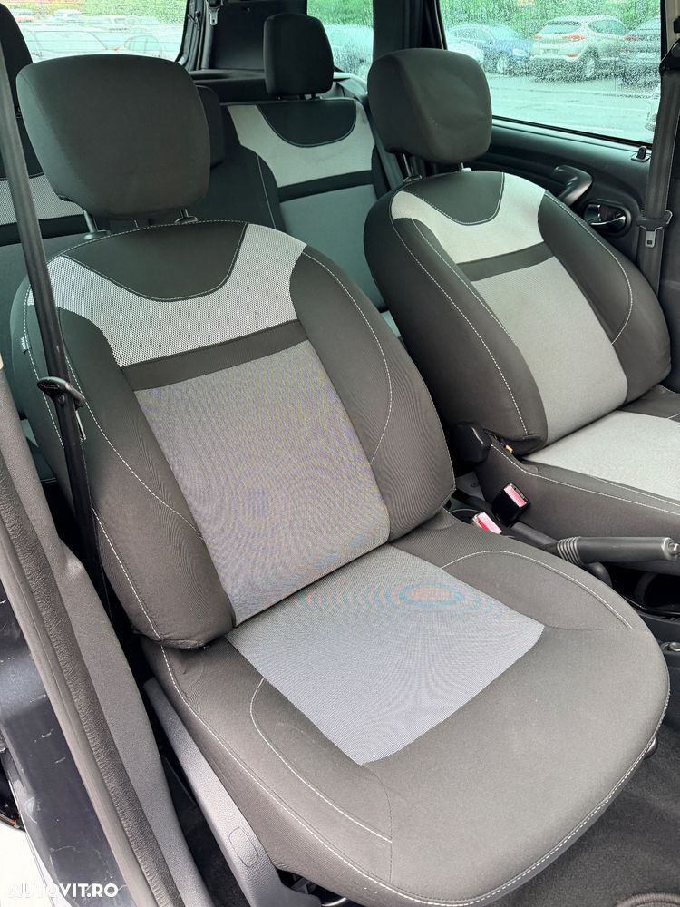 Dacia Duster 1.6 4x2 Laureate - 16