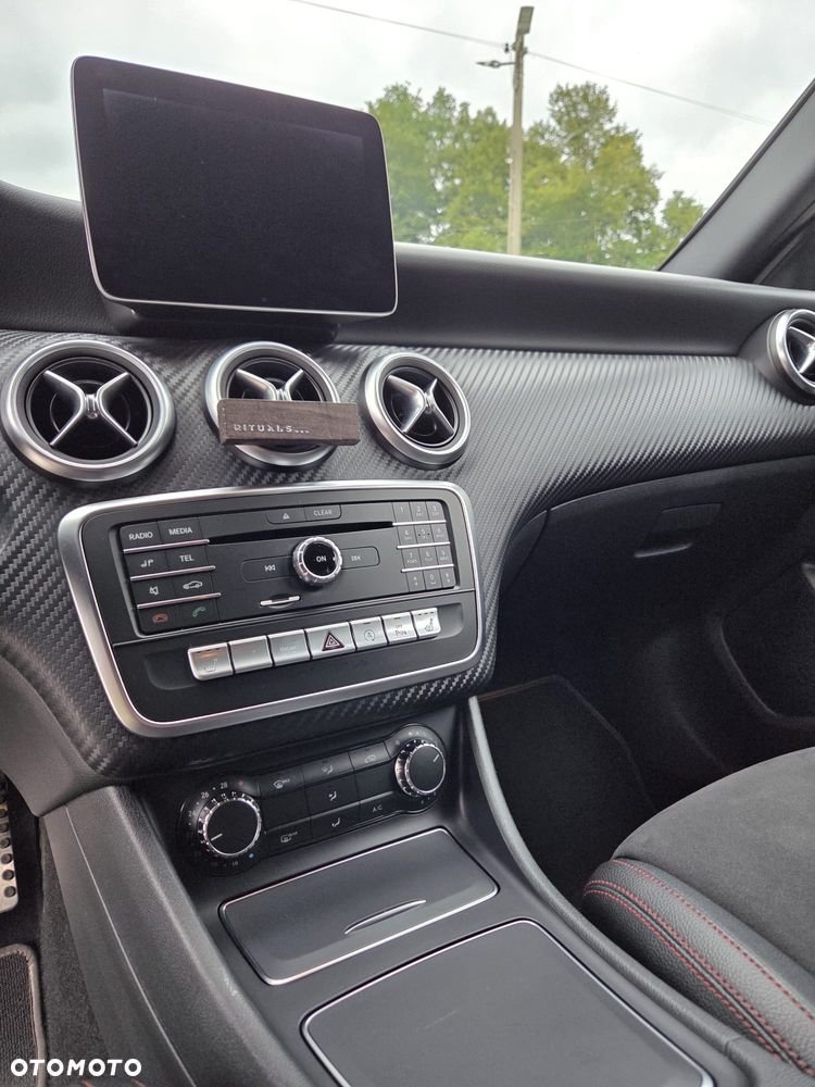 Mercedes-Benz Klasa A 220 4-Matic AMG Line - 11