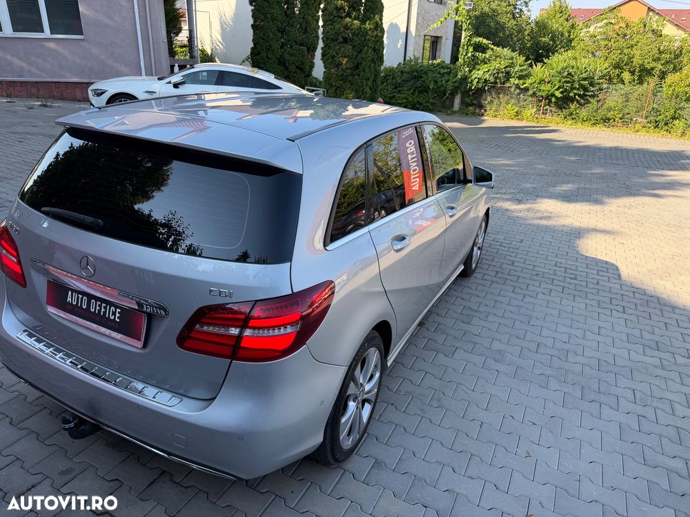 Mercedes-Benz B 180 - 14