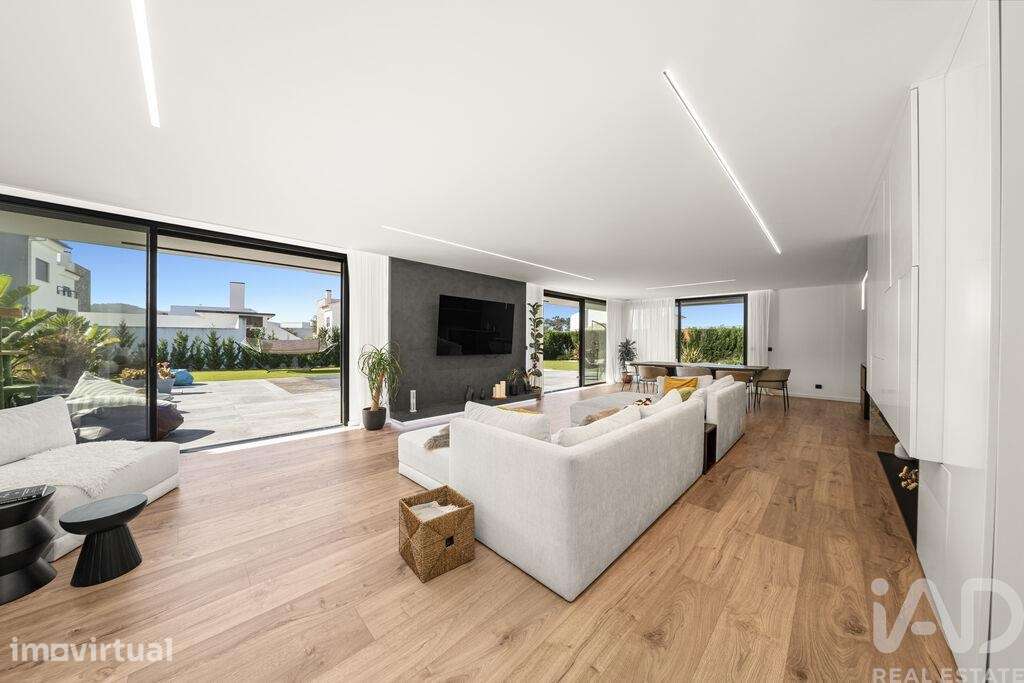 Moradia térrea T4 em Alfeizerão de 242 m2 - Grande imagem: 2/40