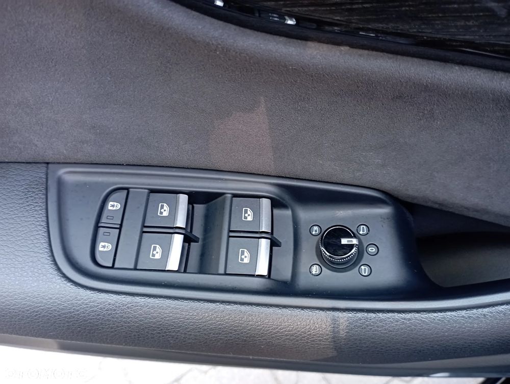 Audi Q8 50 TDI mHEV Quattro Tiptronic - 32