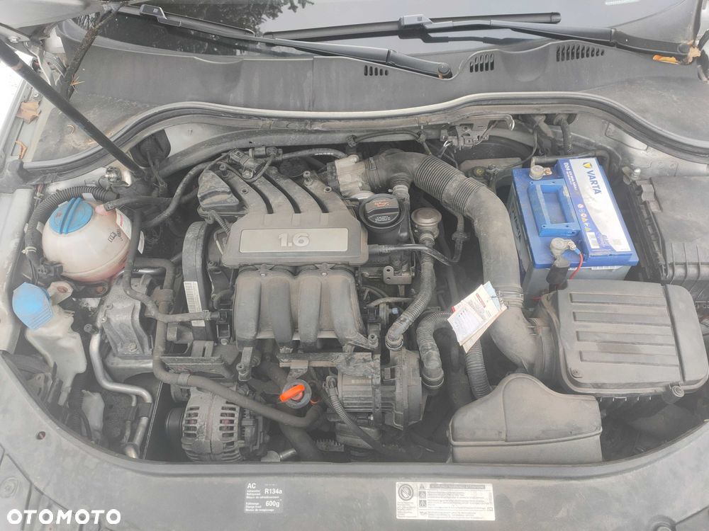 Volkswagen Passat - 8