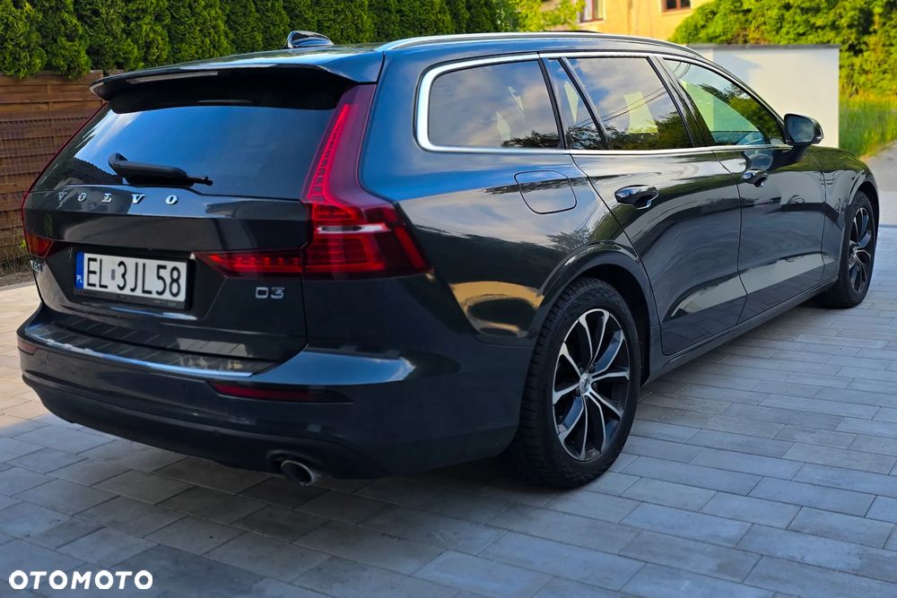 Volvo V60 2019 photo 2