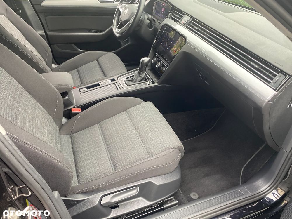 Volkswagen Passat 2.0 TDI SCR DSG Elegance - 11
