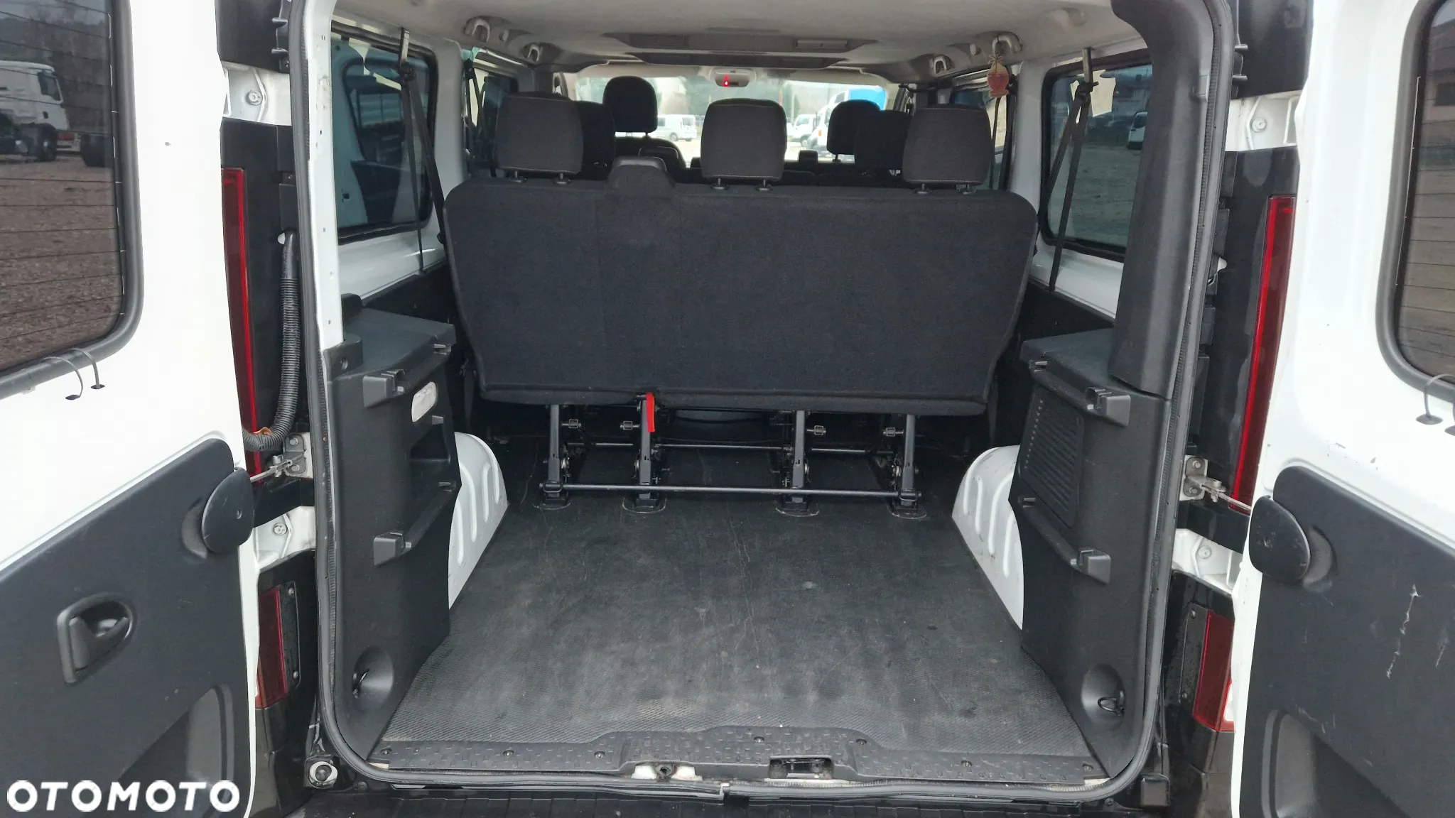 Renault Trafic SpaceClass 2.0 dCi - 16