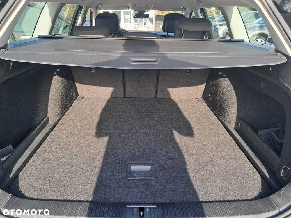 Volkswagen Passat Variant - 28