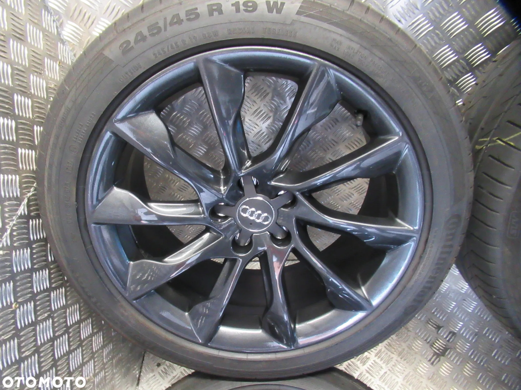 Koła Audi A4 B8 B9 A5 A6 8,5Jx19 et32 5x112 - 4