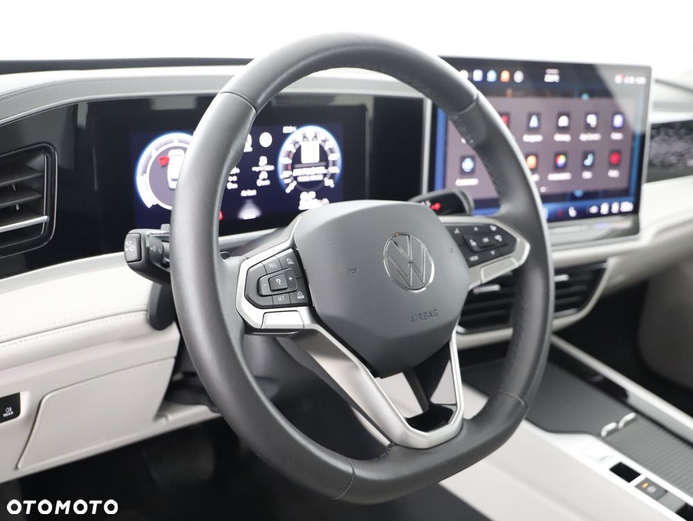 Volkswagen Passat - 13