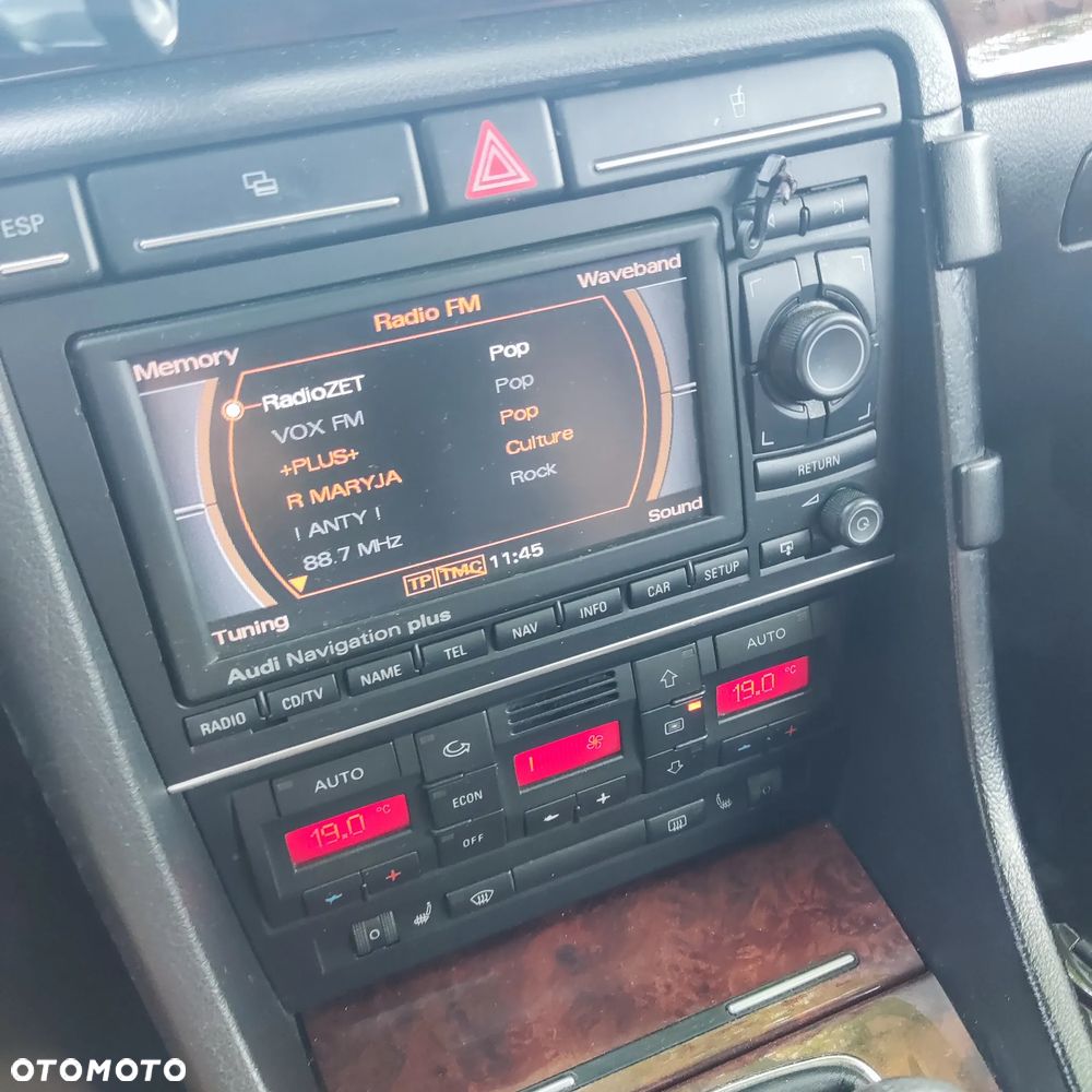 Audi A4 Avant 2.0 TDI - 11