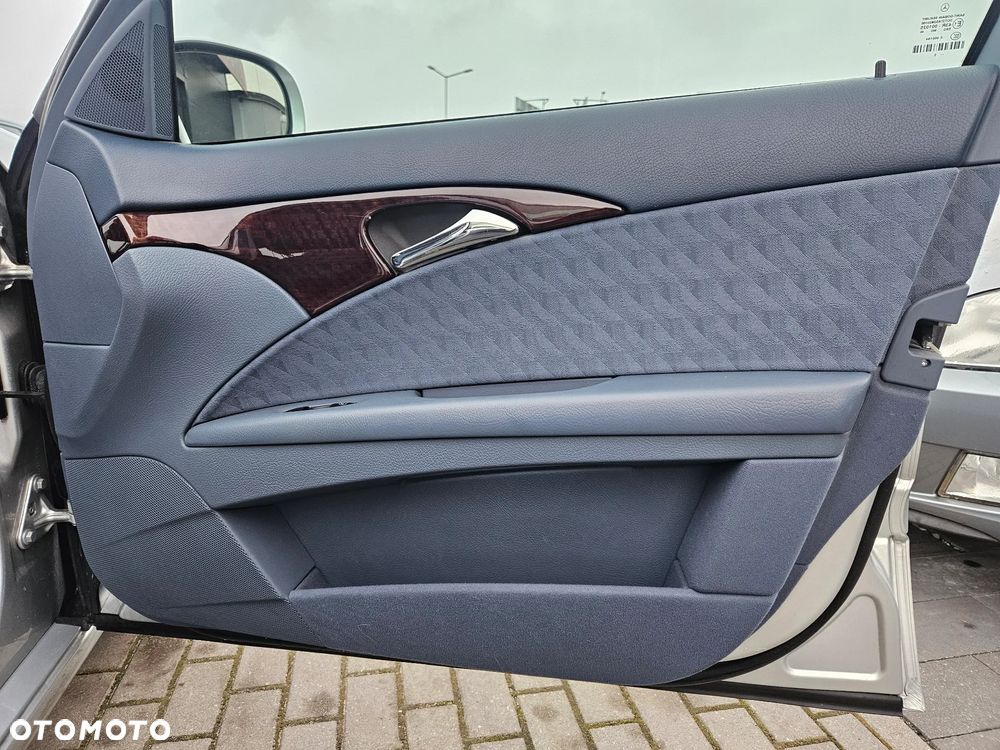 Mercedes-Benz Klasa E 200 Kompressor Automatik Classic - 15