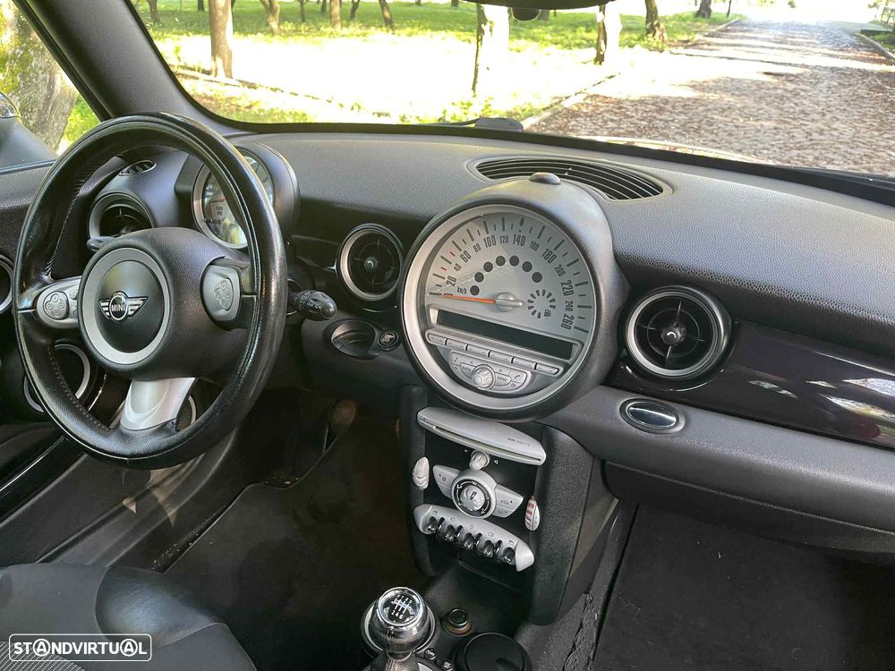 MINI 3 Portas Cooper D - 12