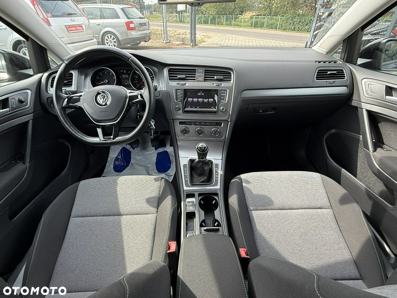 Volkswagen Golf - 5
