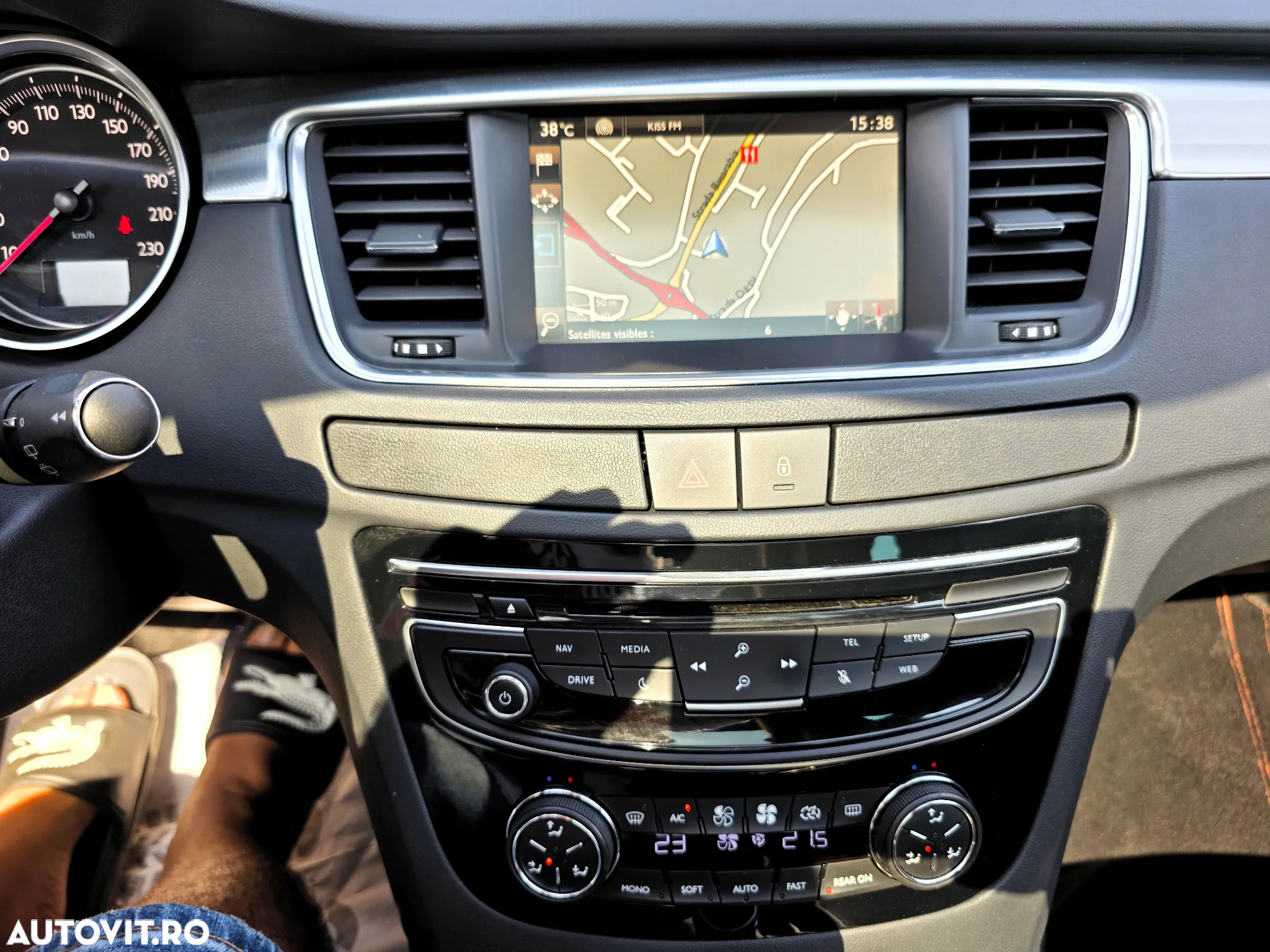 Peugeot 508 RXH BlueHDi 180 EAT6 Stop&Start - 27
