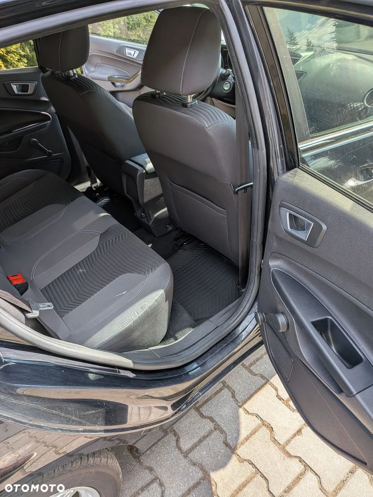 Ford Fiesta - 11
